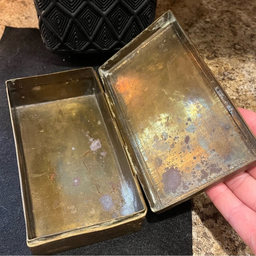 Vintage Metal Box / Money Box - Picture 16 of 16